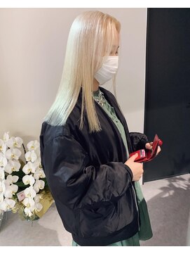 ペレ 原宿(PELE) ダブルカラー/ケアブリーチ/羽エクステ/原宿