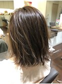 寝癖風外はねミディボブ