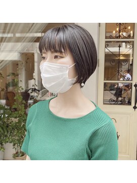 マウロア(MAULOA) "メリハリ くびれショートボブ"ayumi