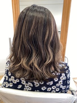 ヘッズ 本八幡店(HEADS) マロンベージュ ニュアンスマッシュ チラ見せカラー