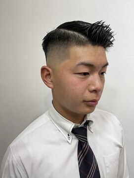 西本整髪 ビジネス スキンフェード 刈り上げ