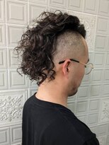 ヘンリエッタ 吉祥寺(Henrietta)&nbsp;個性派ツーブロデザインパーマ