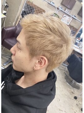 ヘアカロン(Hair CALON) メンズカットダブルカラーブリーチスパイキーショート熊本下通り