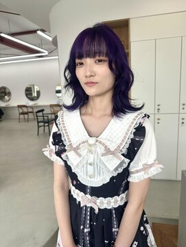 アム(am) ビビットなバイオレットカラー