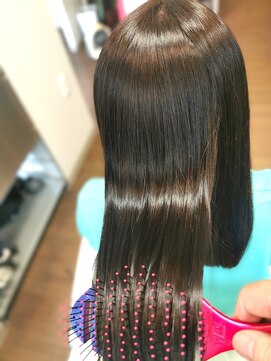 ドゥージングヘアースクラッチ(Dozing Hair Scratch) 艶髪白髪染めストレート