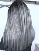 ブレイズヘアー(BLAZEhair) ホワイトシルバーバレイヤージュ×ブリーチ2回