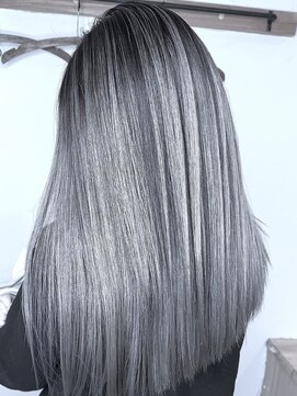 ブレイズヘアー(BLAZEhair) ホワイトシルバーバレイヤージュ×ブリーチ2回