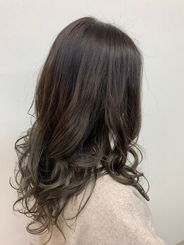 ゼロ(zero)の写真/上質なカット・カラーをリーズナブルな価格で毎月のお手入れに♪豊富なカラー剤の取り揃えあり☆