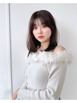 カシュカシュ 表参道(cache cache) 薄め前髪顔まわりレイヤーシースルーぱっつん前髪おくれ毛