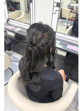 ベルグロー(BELLEGROW) ハーフアップ/お呼ばれヘア/ゆるふわヘア