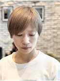 ショート×ブリーチ×ベージュ