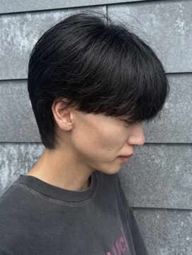 ヒュイル バイ ニアウ(Hwyl by Niau) メンズマッシュセンターパートスパイラルパーマニュアンスパーマ