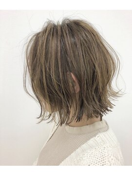 モアナ バイ ヘッドライト うるま店(Moana by HEADLIGHT) Moana【うるま】レイヤーボブ#韓国系20代30代40代