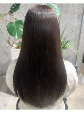 ラブクロムトーキョー オモテサンドウ(LOVECHROME OMOTESANDO) 大人ガーリーダークアッシュ/トリートメントでうるつやヘア