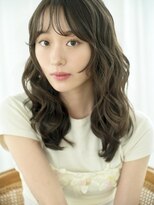 キネン バイ ツリー 宇都宮(kinen by tree)&nbsp;ミディアムウェーブアイスグレージュのエフォートレス