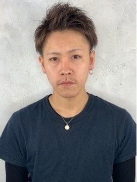 ティティ(titi) アップバングショート