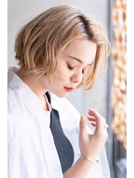 ロジッタ(ROJITHA) 【ROJITHA】ホワイトミルクティーベージュ×ニュアンスカール