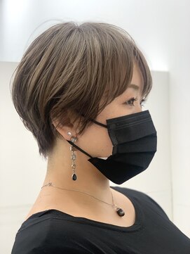 コキュウ(co-kyu) アッシュベージュ大人ショート