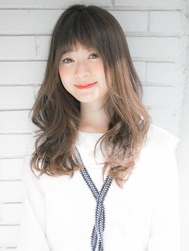 ルティア(Lutia) アッシュベージュ　ゆるふわスタイル