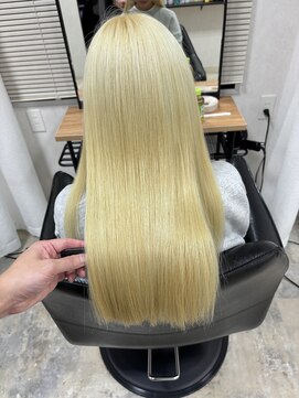 イル 大阪淀屋橋(i'll) 20代 30代 40代 ロング ハイトーンカラー ミルクティアッシュ