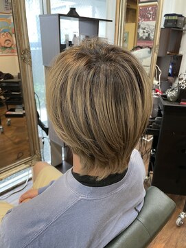 アトリエ ブルーム(Atelier BLOOM) シャドールーツ風カラー