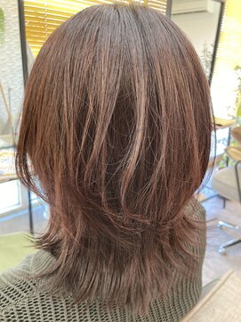 キッテ(kitte) ピンクレッド　ミディアムウルフ