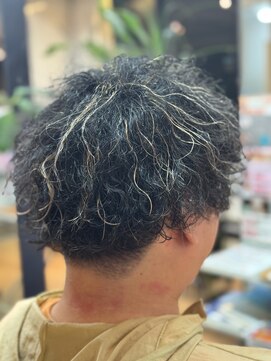 メンズユニットピーエムフォー 長町南店(UNIT PM4) 16時から23jまで営業中!! カット最終受付10時!!