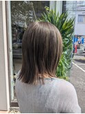 ［佐々木］アッシュグレージュ×切りっぱなしミディアム