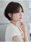 大人かわいいショートボブ/耳掛けショートレイヤー/透明感カラー