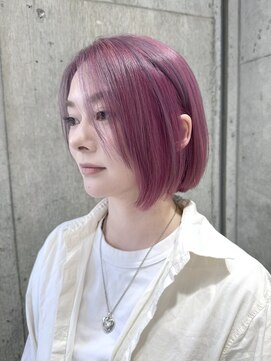 サンク 原宿 表参道(cinq) ハイトーンカラー顔周りレイヤーボブダブルカラーピンクカラー
