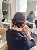 《花屋併設の美容院》タイトヘアセット