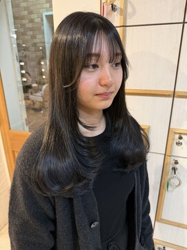 ネオリーブ チロル 横浜西口店(Neolive CiroL.) ミディアムレイヤー　顔まわりカット