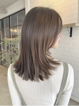 トーン 上大岡(tone.) ミディアムレイヤー”レイヤーカット*髪質改善*透明感ベージュ