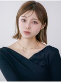 ホワイトグレージュウルフボブ