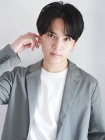 アース 天満橋店(HAIR & MAKE EARTH)&nbsp;大人◎刈り上げセンターパート×ニュアンスパーマで上品冬カラー