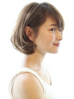 ３０代４０代に人気毛先ワンカールボブ　耳にかけても可愛い