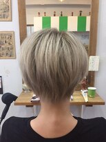 ヘアスタジオ ロメオ(hair studio Romeo) パールベージュショート