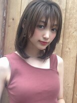 ハニーシブヤ(HONEY shibuya) 【KAYAK渋谷】小室里奈くびれミディエッジーショートアッシュ