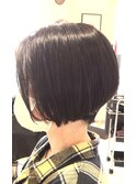 ショートボブ