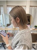 ミルクティーベージュ
