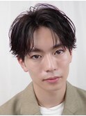 ニュアンスパーマセンターパート韓国マッシュ黒髪ツーブロック