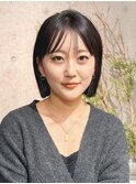 黒髪前下がり横顔美人切りっぱなしミニボブシースルーバング