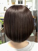ショートボブ