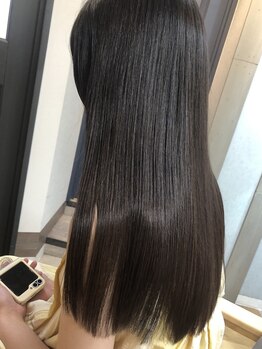 髪質改善・縮毛矯正特化サロンtuuli＊まっすぐなり過ぎない、自然体な質感の縮毛矯正をご体感ください♪