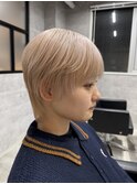 ショートウルフ.中性ウルフ.ブロンドカラーミルクティーアッシュ