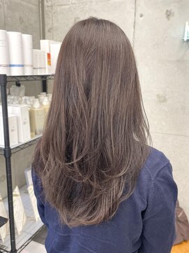 ミリィバイアヤラ 船橋店(MIRYI by ayala) 【CHIHARU】アッシュブラウン/レイヤーカット