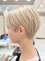 ヴィサージュディオ(VISAGE dio) 透明感のあるミルクティーベージュ×コンパクトショート