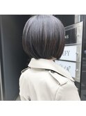 前下がりのショートスタイル