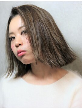 コマ(coma) 【coma中野】切りっぱなし風、外ハネボブ、スモーキーアッシュ