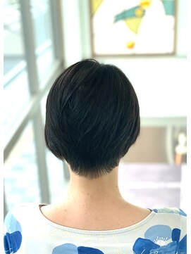 トップヘアー 中庄店(TOP HAIR fuapua) お手入れ簡単スッキリショートカット【りり】